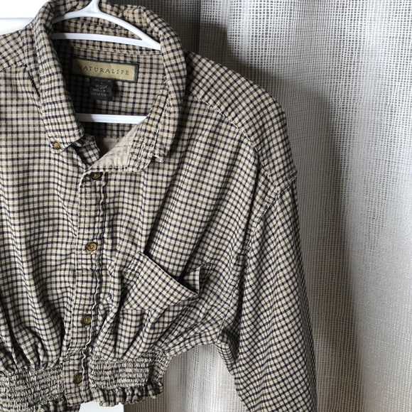 Button up top - Picture 2 of 4